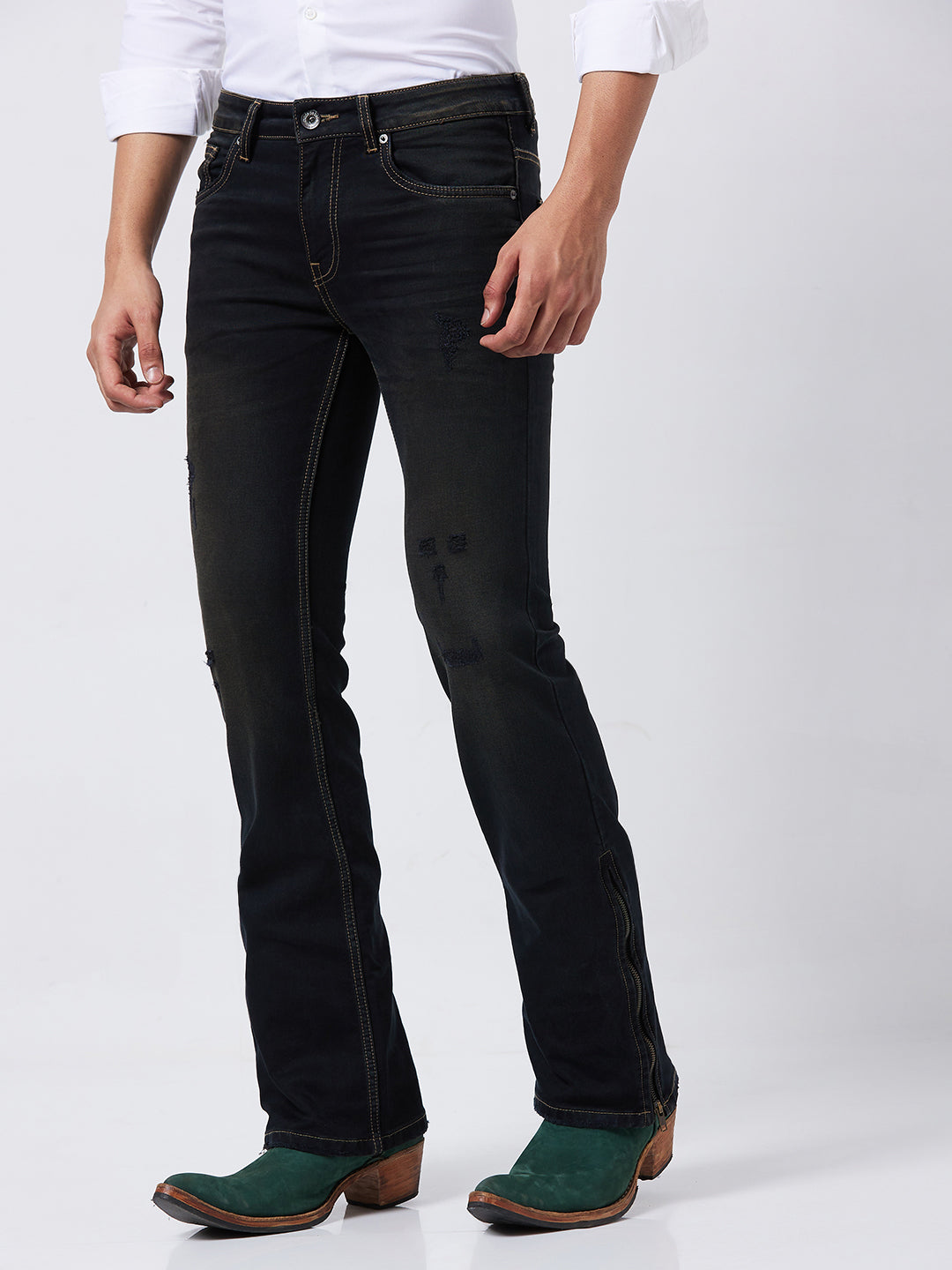 Premium Bootcut Jeans with Distress and Bottom Chain Detail – Stylishly Designed in Vintage Olive Green Hue